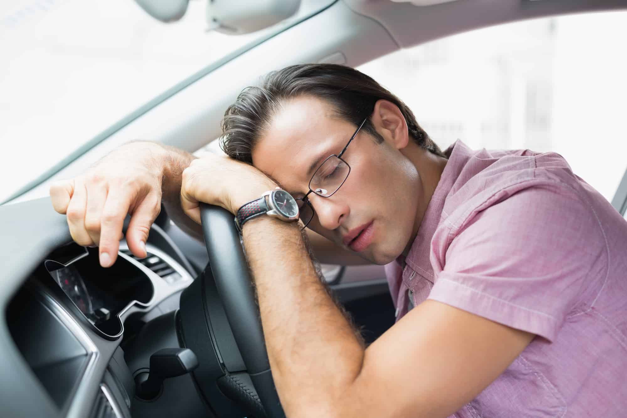 Drive a car sleep. Усталость водителей значок.