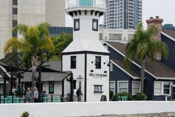 waterfront restaurants in Mission Beach San Diego
